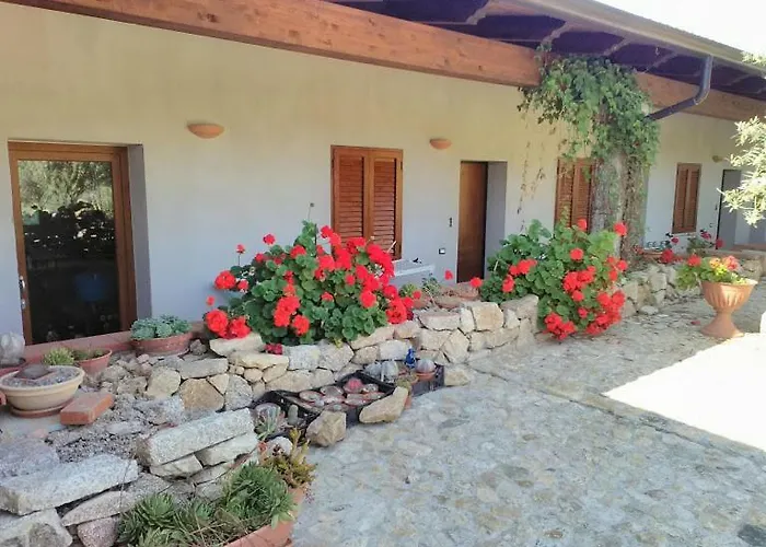 Sa Mendula Bed & Breakfast *